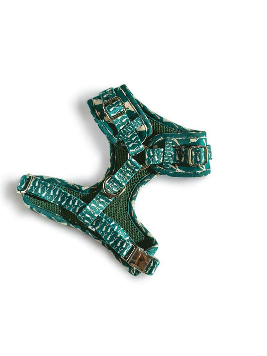 Green Dog Walking Set with Rabbit Print – Harness, Leash, Collar, Bandana, Waste Bag Holder